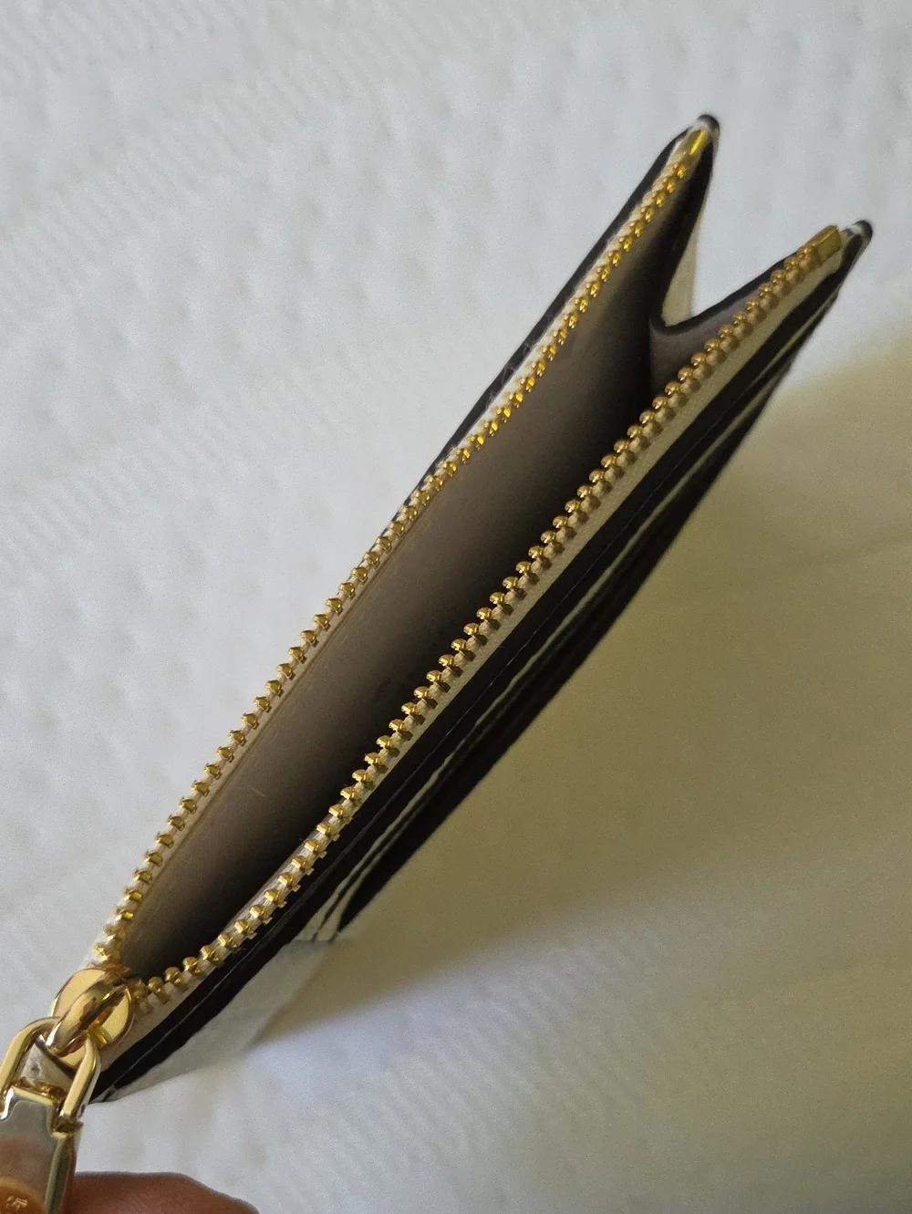 Kate Spade Pebbled Leather Ceam Card Wallet with Gold Spade Logo